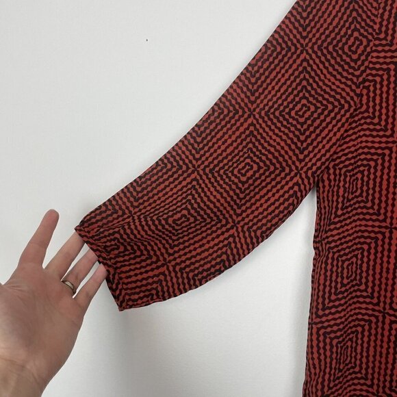 H&M Woman’s Geometric Front Pleated Sheath Dress 3/4 Sleeve Size 6 Red Black - Picture 4 of 7